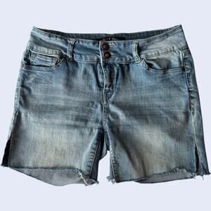 WAX Jean Womens Denim Shorts Light Blue Wash High Rise Raw Hem Cut Off